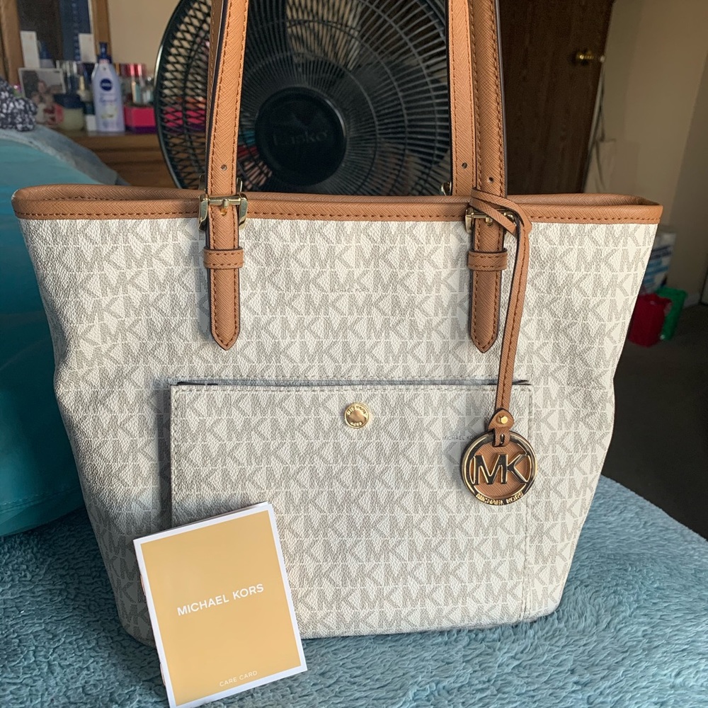 Michael Kors Medium Logo Pocket Tote Bag